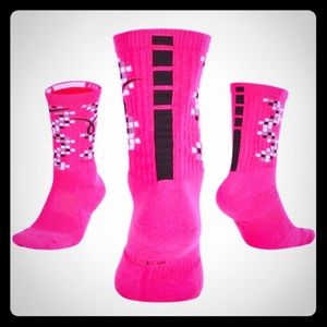 breast cancer awareness nike socks